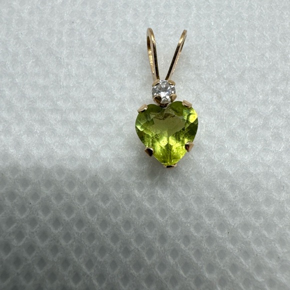 10K Yellow Gold Heart Shape Peridot And Cubic Zirconia Accent Pendant Estate - Picture 2 of 13